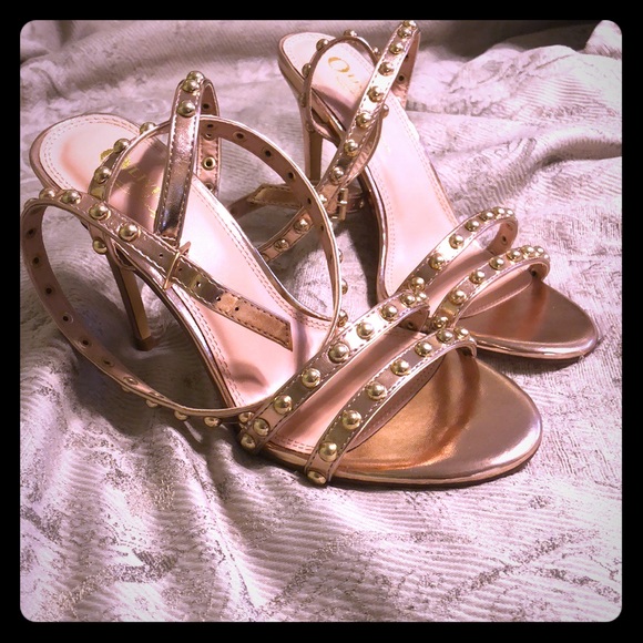 Rose Gold Studded heels - Picture 1 of 1